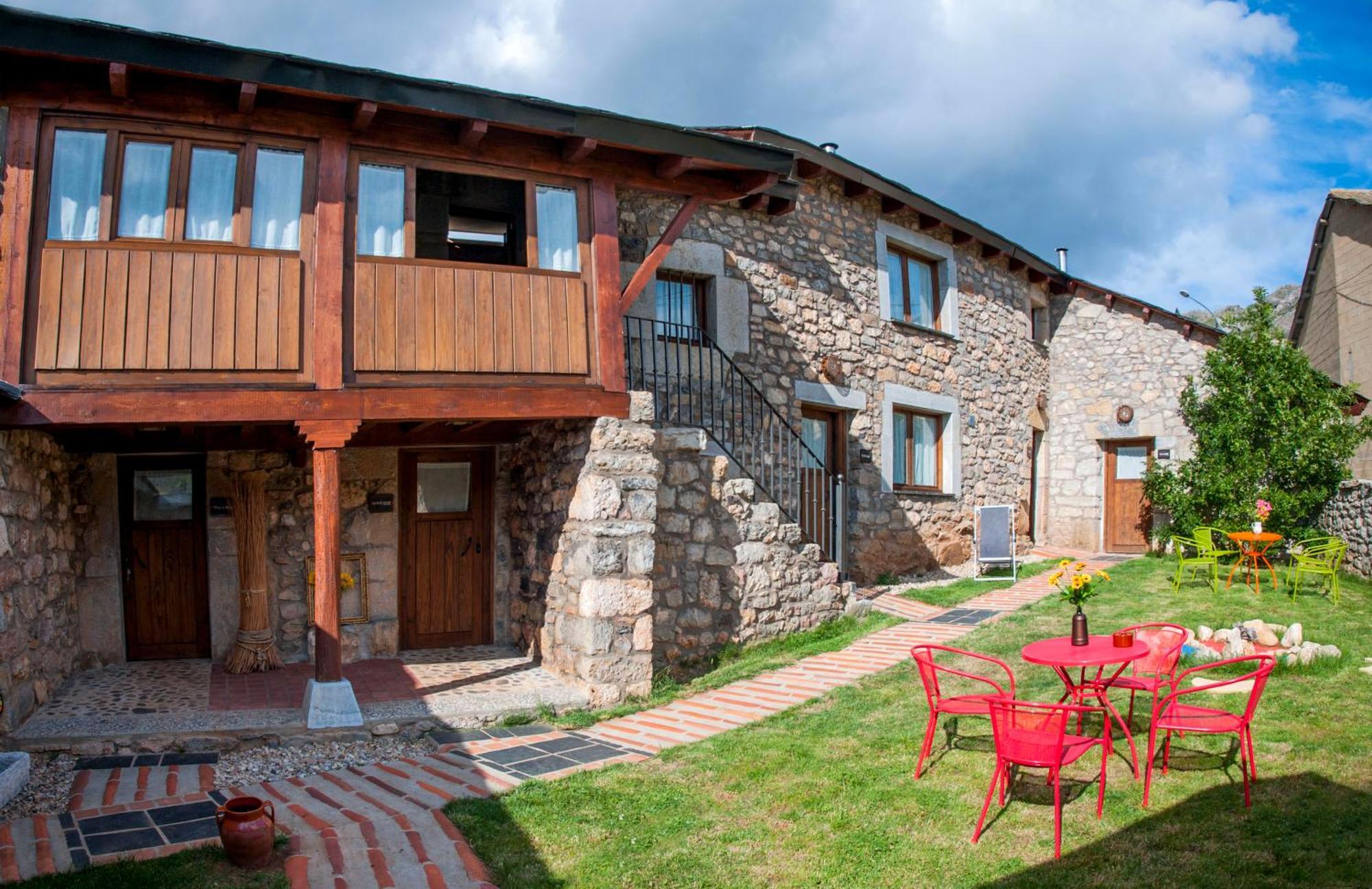 Casas Rurales Entre Babia Y La Luna Villafeliz エクステリア 写真
