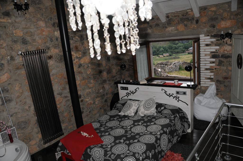 Casas Rurales Entre Babia Y La Luna Villafeliz エクステリア 写真