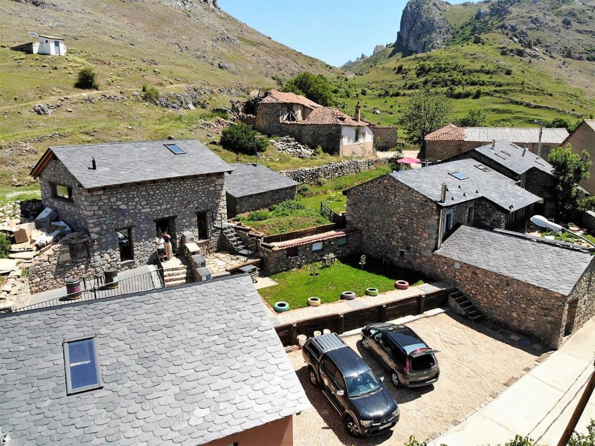 Casas Rurales Entre Babia Y La Luna Villafeliz エクステリア 写真
