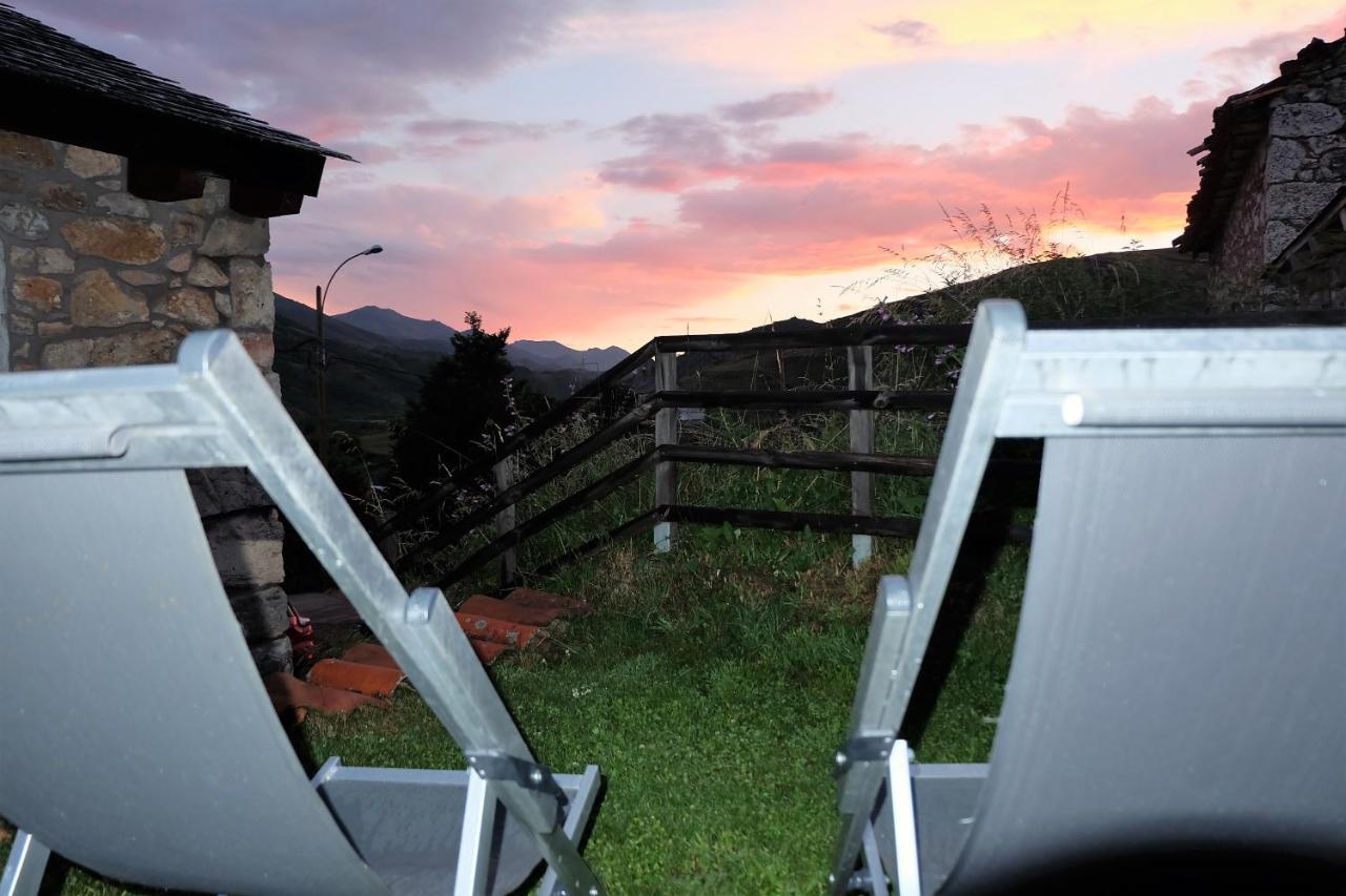 Casas Rurales Entre Babia Y La Luna Villafeliz エクステリア 写真
